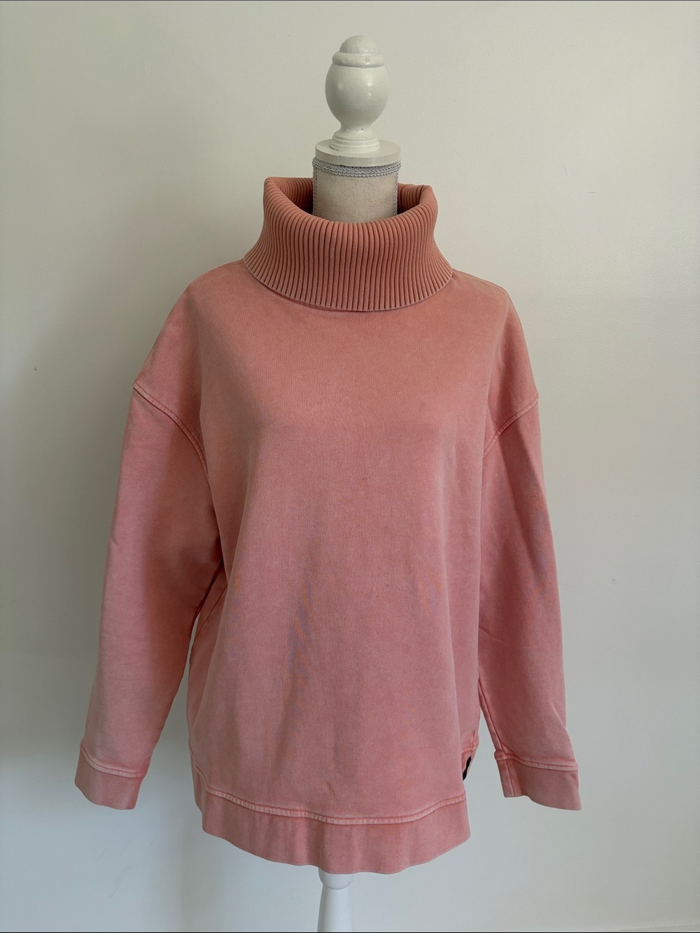 One Teaspoon Women's Pink Turtleneck Sweatshirt Large